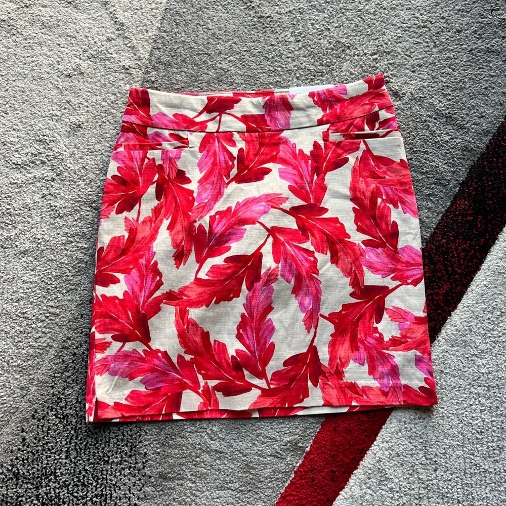 Chico’s So Slimming Brigitte Fiesta Foliage Skort
